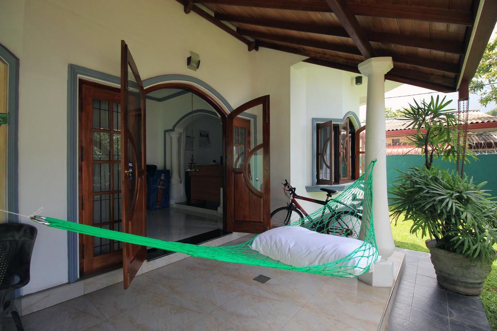 נגומבו Flipflop Hostel מראה חיצוני תמונה
