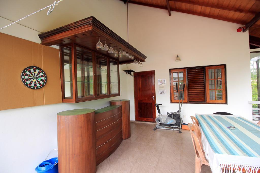 נגומבו Flipflop Hostel מראה חיצוני תמונה
